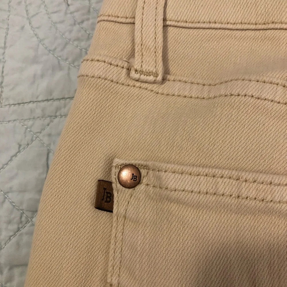 Judy Blue wide leg cropped jeans. Size 29. - Picture 3 of 11